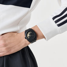 Laden Sie das Bild in den Galerie-Viewer, Adidas Unisex Uhr PROJECT THREE Kunststoff schwarz AOST26505