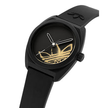 Laden Sie das Bild in den Galerie-Viewer, Adidas Unisex Uhr PROJECT THREE Kunststoff schwarz AOST26505