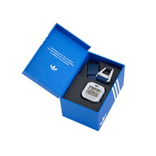 Laden Sie das Bild in den Galerie-Viewer, Adidas Unisex Uhr Digital ADAPTIK ONE Silikon blau AOST26518