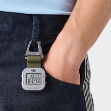 Laden Sie das Bild in den Galerie-Viewer, Adidas Unisex Uhr Digital ADAPTIK ONE Silikon grün AOST26521