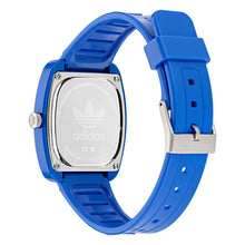 Laden Sie das Bild in den Galerie-Viewer, Adidas Unisex Uhr RETRO WAVE TWO Silikon blau AOSY24530