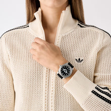 Laden Sie das Bild in den Galerie-Viewer, Adidas Herren Uhr Edelstahl Silikon schwarz AOSY25021