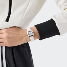 Laden Sie das Bild in den Galerie-Viewer, Adidas Damen Uhr RETRO WAVE ONE XS Silikon weiß AOSY26006