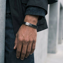 Laden Sie das Bild in den Galerie-Viewer, G-STAR Herren Armband Edelstahl silber Leder Mtrx GSJ.105.03