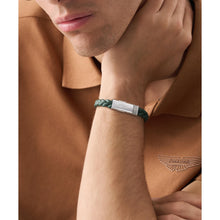 Laden Sie das Bild in den Galerie-Viewer, ASTON MARTIN Herren Armband Lederband grün Edelstahl AML THRILL MJITS6BM0
