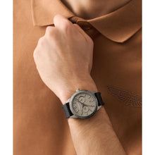 Laden Sie das Bild in den Galerie-Viewer, ASTON MARTIN Herren Uhr Analog Quarz AML ICON MTIH2S602 Silikon