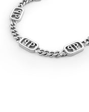 Laden Sie das Bild in den Galerie-Viewer, Philipp Plein Unisex Armkette Edelstahl silber PLEIN LETTERING PJ1AA23BU