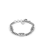 Laden Sie das Bild in den Galerie-Viewer, Philipp Plein Unisex Armkette Edelstahl silber PLEIN LETTERING PJ1AA23BU