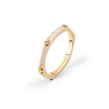 Laden Sie das Bild in den Galerie-Viewer, Philipp Plein Damen Armband Armreif Edelstahl IP Gold THE PLEIN CUFF PJ1EA10BS