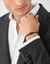 Laden Sie das Bild in den Galerie-Viewer, Philipp Plein Herren Armband Leder Edelstahl IP Gun PLEIN ENIGMA L PJOEA06BL