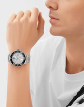 Laden Sie das Bild in den Galerie-Viewer, Plein Sport Herren Uhr Analog Quarz CHROME SURFER PSMHA0426 Edelstahl