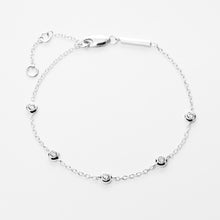 Laden Sie das Bild in den Galerie-Viewer, Esprit Damen Armband Armkette Silber S.88672747