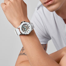 Laden Sie das Bild in den Galerie-Viewer, Philipp Plein Herren Uhr Analog Quarz $KULL weiss Kristalle PWAAA1521 Silikon