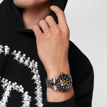 Laden Sie das Bild in den Galerie-Viewer, Philipp Plein Herren Uhr Analog Quarz THE $KULL DIVER PWOAA0822 Edelstahl