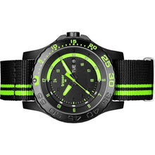 Laden Sie das Bild in den Galerie-Viewer, Traser Herren Uhr Analog Quarz H3 Green Spirit P66 Textilband SW/Grün 105542