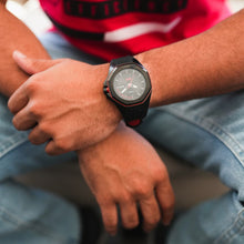 Laden Sie das Bild in den Galerie-Viewer, Timex Herren Uhr Armbanduhr Analog Silikon TW2V57300 UFC Pro