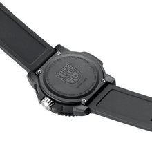Laden Sie das Bild in den Galerie-Viewer, Luminox Herren Uhr Armbanduhr Sea Lion X2.2067.1