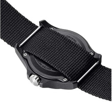 Laden Sie das Bild in den Galerie-Viewer, Luminox Herren Uhr Armbanduhr Patagonia X2.2401.NB