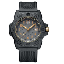 Laden Sie das Bild in den Galerie-Viewer, Luminox Herren Uhr Armbanduhr Neavy Seal XS.3508.GOLD