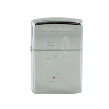 Laden Sie das Bild in den Galerie-Viewer, Zippo Feuerzeug Modell TRUE STOIRES Silver