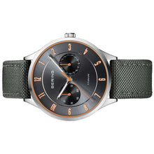 Laden Sie das Bild in den Galerie-Viewer, Bering Herren Uhr Armbanduhr Titan - 11539-879-1