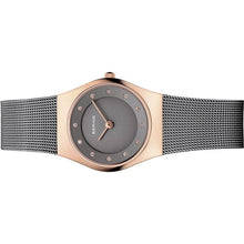 Laden Sie das Bild in den Galerie-Viewer, Bering Damen Uhr Armbanduhr Slim Classic - 11927-369-1 Meshband
