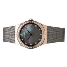 Laden Sie das Bild in den Galerie-Viewer, Bering Damen Uhr Armbanduhr Slim Classic - 12430-369 Meshband