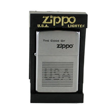 Laden Sie das Bild in den Galerie-Viewer, Zippo Feuerzeug Modell 200 USA CODE