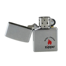 Laden Sie das Bild in den Galerie-Viewer, Zippo Feuerzeug Modell 200 ZIPPO WINDPROOF
