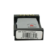 Laden Sie das Bild in den Galerie-Viewer, Zippo Feuerzeug Modell 200 ZIPPO WINDPROOF