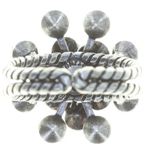 Laden Sie das Bild in den Galerie-Viewer, Konplott Ring Magic Fireball beige antique silver