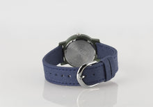 Laden Sie das Bild in den Galerie-Viewer, JACQUES FAREL Öko Kinder-Armbanduhr Analog Quarz Jungen ORG 0304 blau