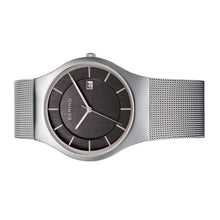 Laden Sie das Bild in den Galerie-Viewer, Bering Herren Uhr Armbanduhr Classic - 11938-002 Meshband