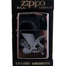 Laden Sie das Bild in den Galerie-Viewer, Zippo Feuerzeug Modell 854.822 Adler - Born Free