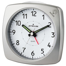 Laden Sie das Bild in den Galerie-Viewer, ATRIUM Wecker Analog Quarz silber A251-19 ohne Ticken mit Licht und Snooze