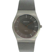 Laden Sie das Bild in den Galerie-Viewer, Bering Unisex Uhr Armbanduhr Titan Slim Classic - 11935-077-1 Meshband