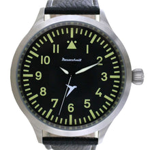 Laden Sie das Bild in den Galerie-Viewer, Aristo Herren Messerschmitt Uhr Fliegeruhr Triple XL Automatik ME-65A Leder