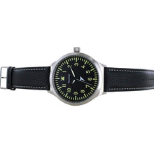 Laden Sie das Bild in den Galerie-Viewer, Aristo Herren Messerschmitt Uhr Fliegeruhr Triple XL Automatik ME-65A Leder