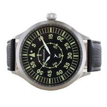 Laden Sie das Bild in den Galerie-Viewer, Aristo Herren Messerschmitt Uhr Fliegeruhr Triple XL Automatik ME-65C Leder