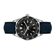 Laden Sie das Bild in den Galerie-Viewer, Versace Herren Uhr Armbanduhr Leder Hellenyium VE3A00220