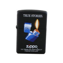 Laden Sie das Bild in den Galerie-Viewer, Zippo Feuerzeug Modell TRUE STOIRES Black